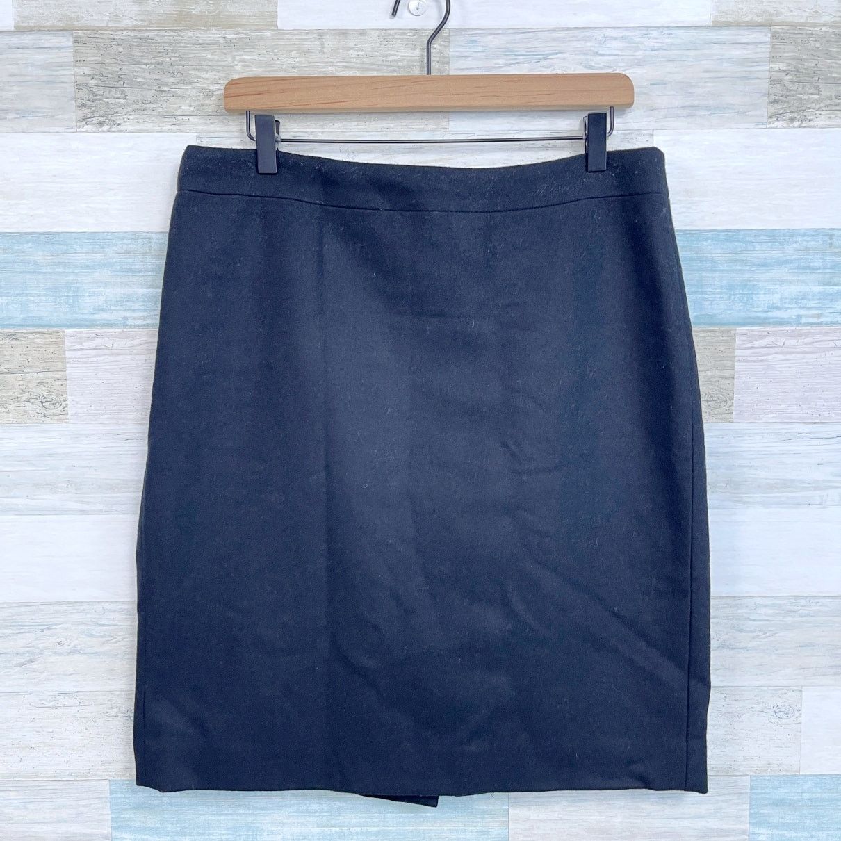 J.Crew J Crew Double Serge Wool Pencil Skirt Black Back Vent 12 Size 34" / US 12 / IT 48 - 1 Thumbnail