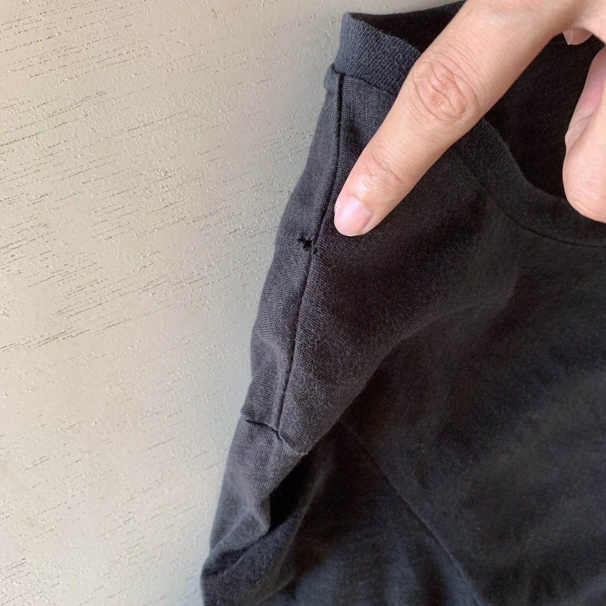 Undercover × Uniqlo Uniqlo Undercover Tee Size US S / EU 44-46 / 1 - 22 Thumbnail