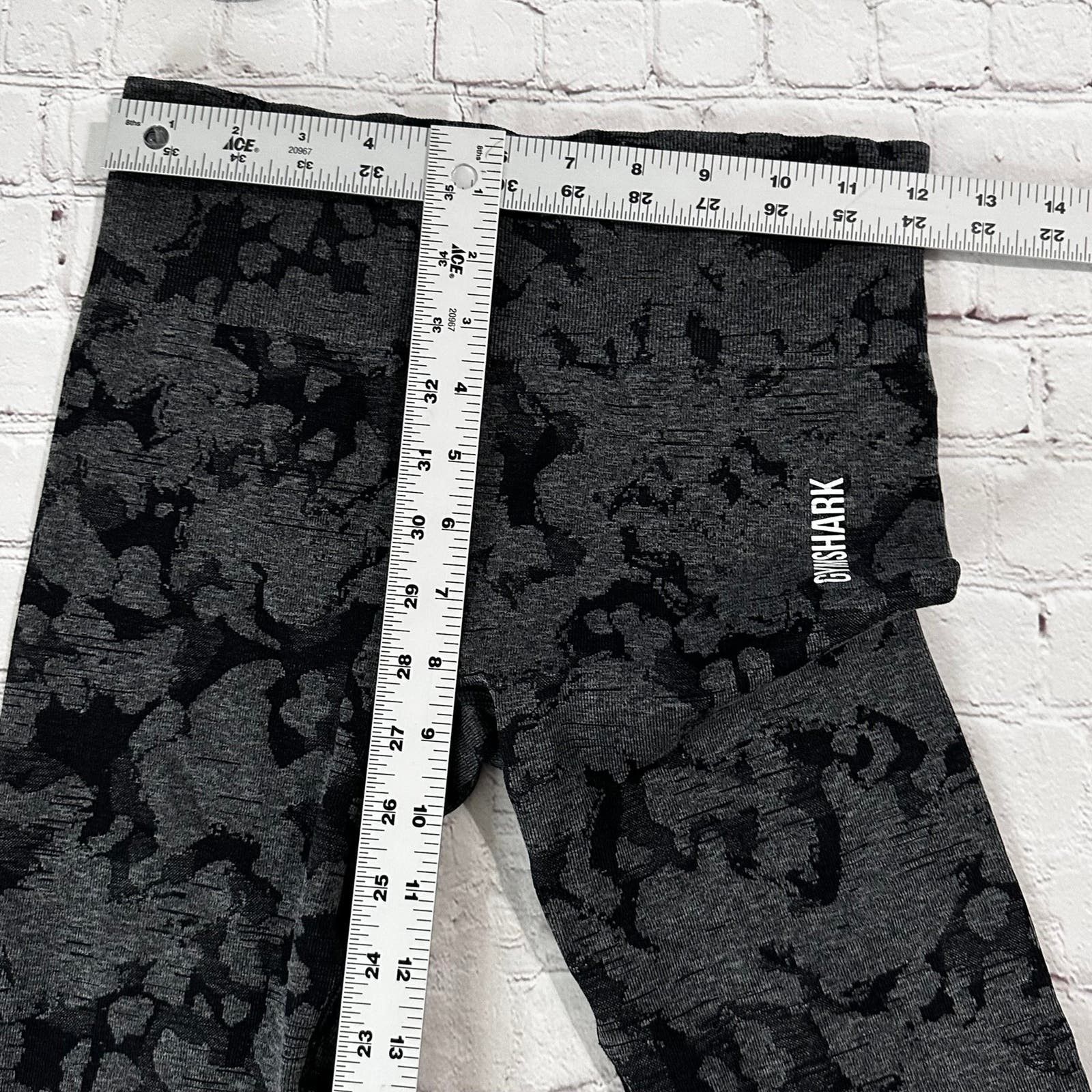Gymshark Gymshark camo Leggings Size 27" / US 4 / IT 40 - 9 Thumbnail