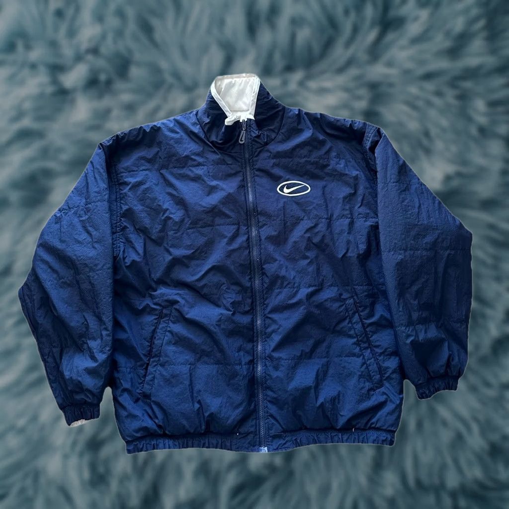 Nike VINTAGE Nike Jacket Mens L Puffer Reversible Blue White 90s Big Swoosh Logo Hooded Long Size US L / EU 52-54 / 3 - 1 Thumbnail
