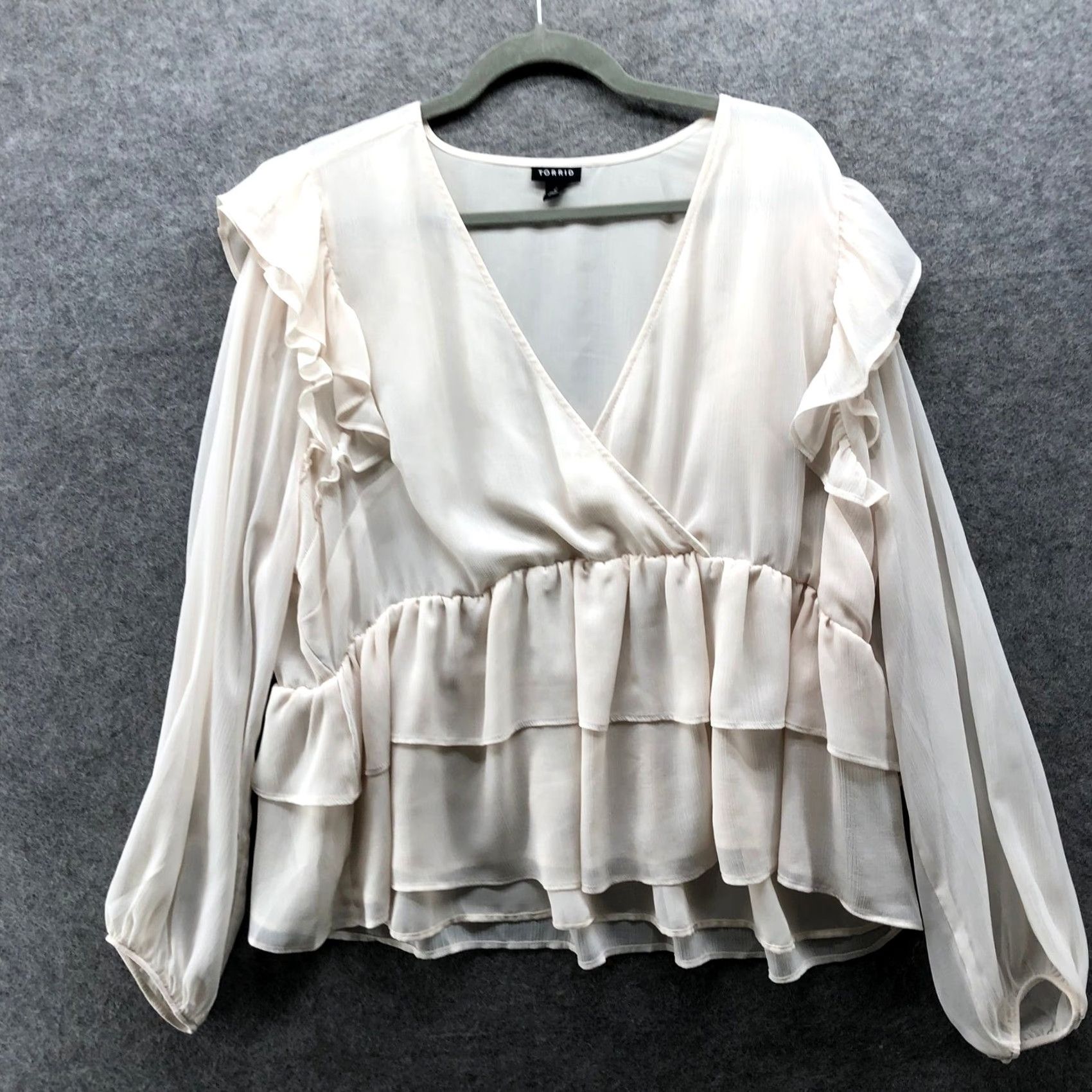 Torrid Torrid Georgette Chiffon Long Sleeve Ruffle Blouse Womens 2X Beige V-Neck Shirt Blouse Womens 2X Beige V-Neck Size XXL / US 16-18 / IT 52-54 - 2 Thumbnail
