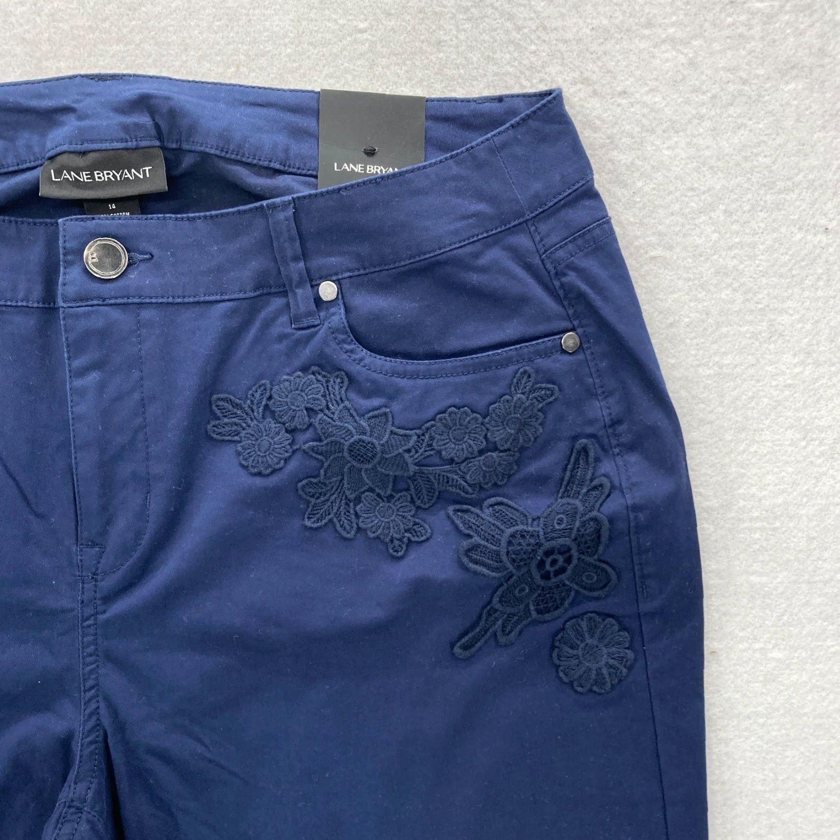 Vintage Lane Bryant Women's 14 Dark Blue Stretch Floral Lace Ankle Pants Mid Rise Slim Knit Cotton Blend Spandex Inseam 26 in Wide Leg? Size 25" / US 0 / IT 36 - 3 Thumbnail