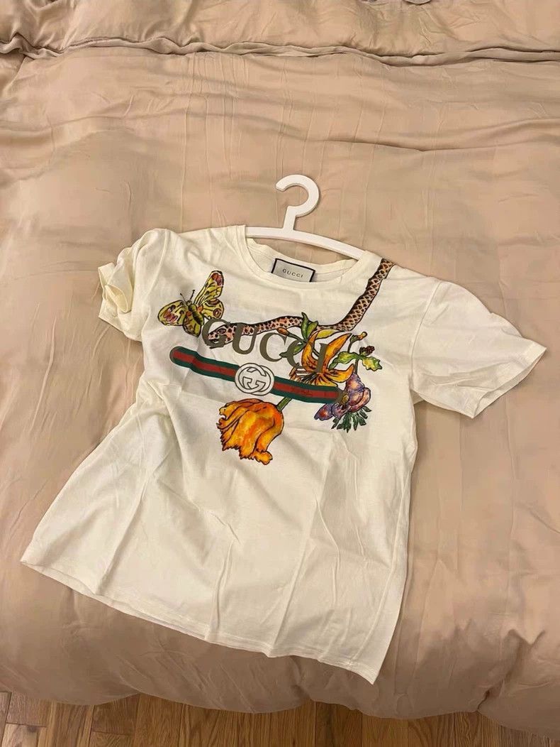 Gucci Gucci T-Shirt with Floral Design-dmc Size US S / EU 44-46 / 1 - 1 Thumbnail