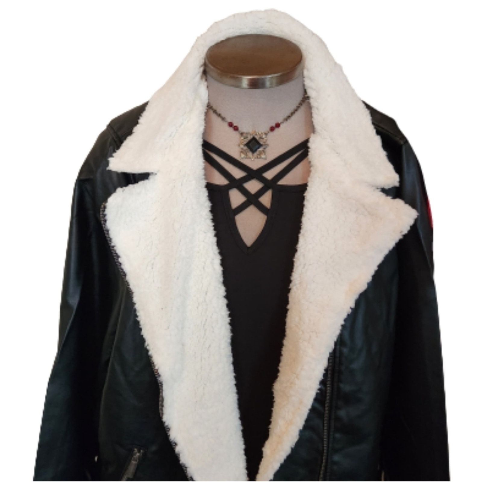 Torrid TORRID ☆ SHERPA LINED ☆ FAUX LEATHER ☆ JACKET ☆ 5x ☆ NWT Size 4XL / US 24-26 - 4 Thumbnail