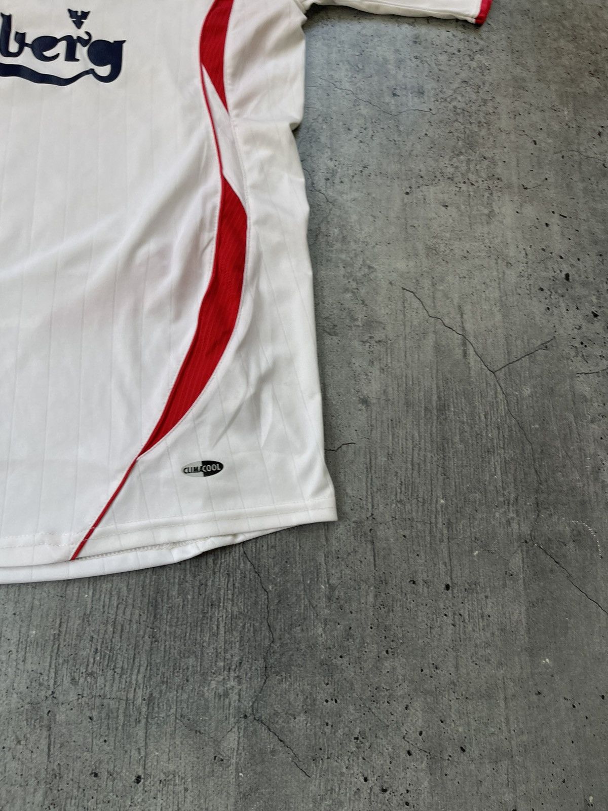 Adidas Vintage Adidas Liverpool Carlsberg tee jersey 90s y2k Size US M / EU 48-50 / 2 - 3 Thumbnail