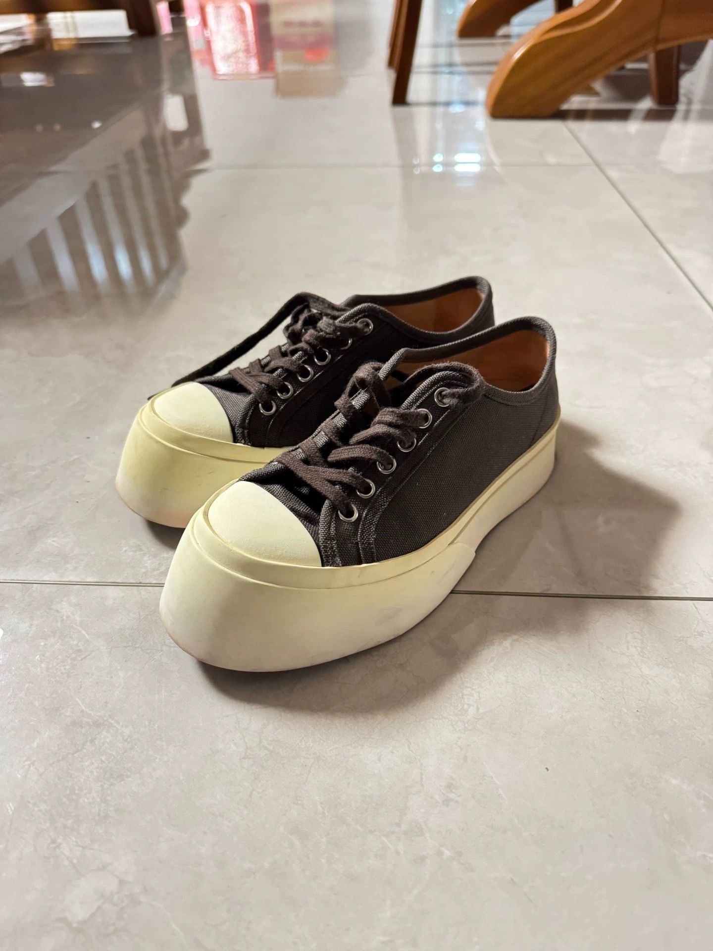 Marni Marni 36 Oversized Board Sneakers Worn Twice Size US 5.5 / IT 35.5 - 1 Thumbnail