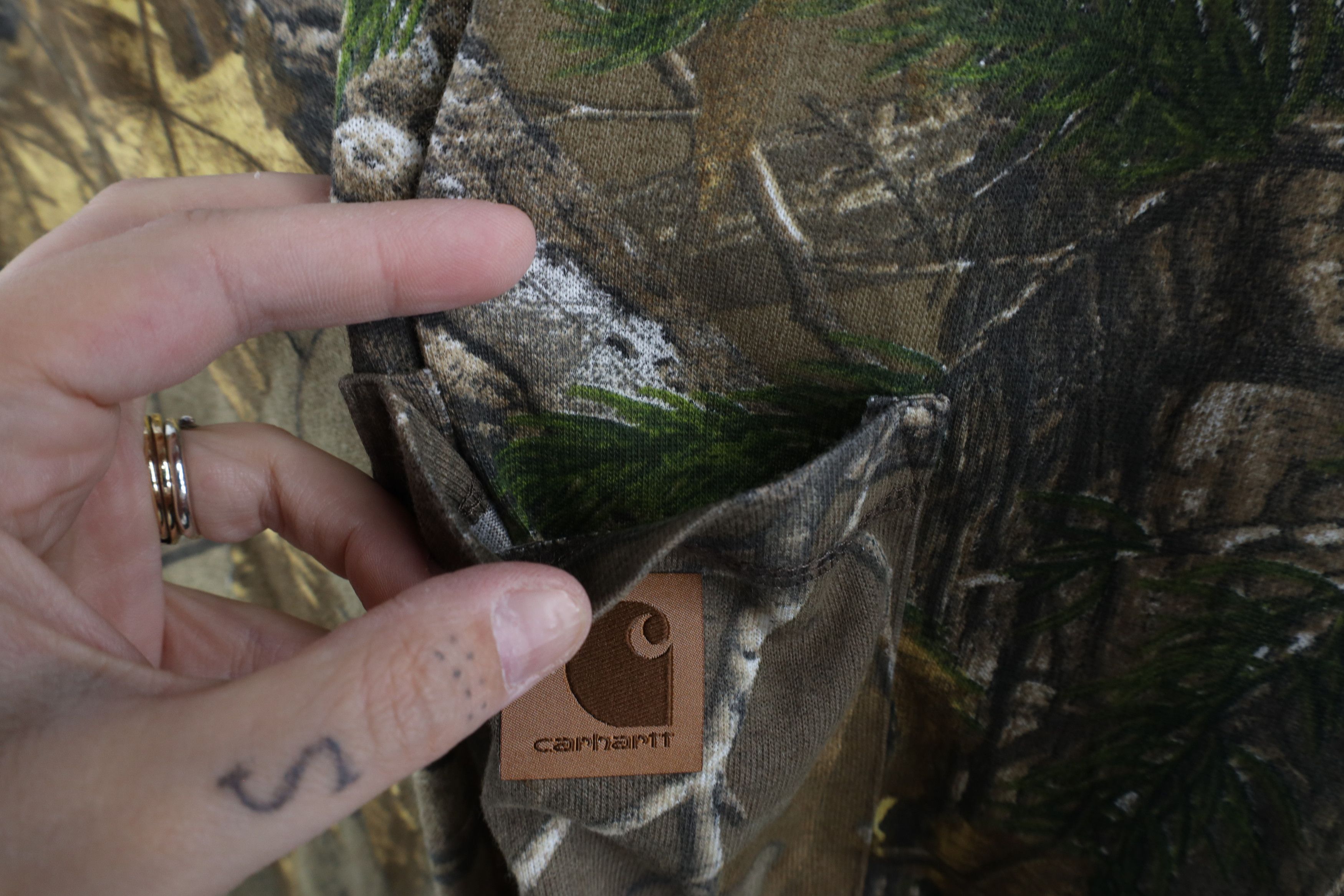 Carhartt × Vintage Vintage Carhartt Faded Spell Out Realtree Camouflage T-Shirt Size US XXL / EU 58 / 5 - 6 Thumbnail