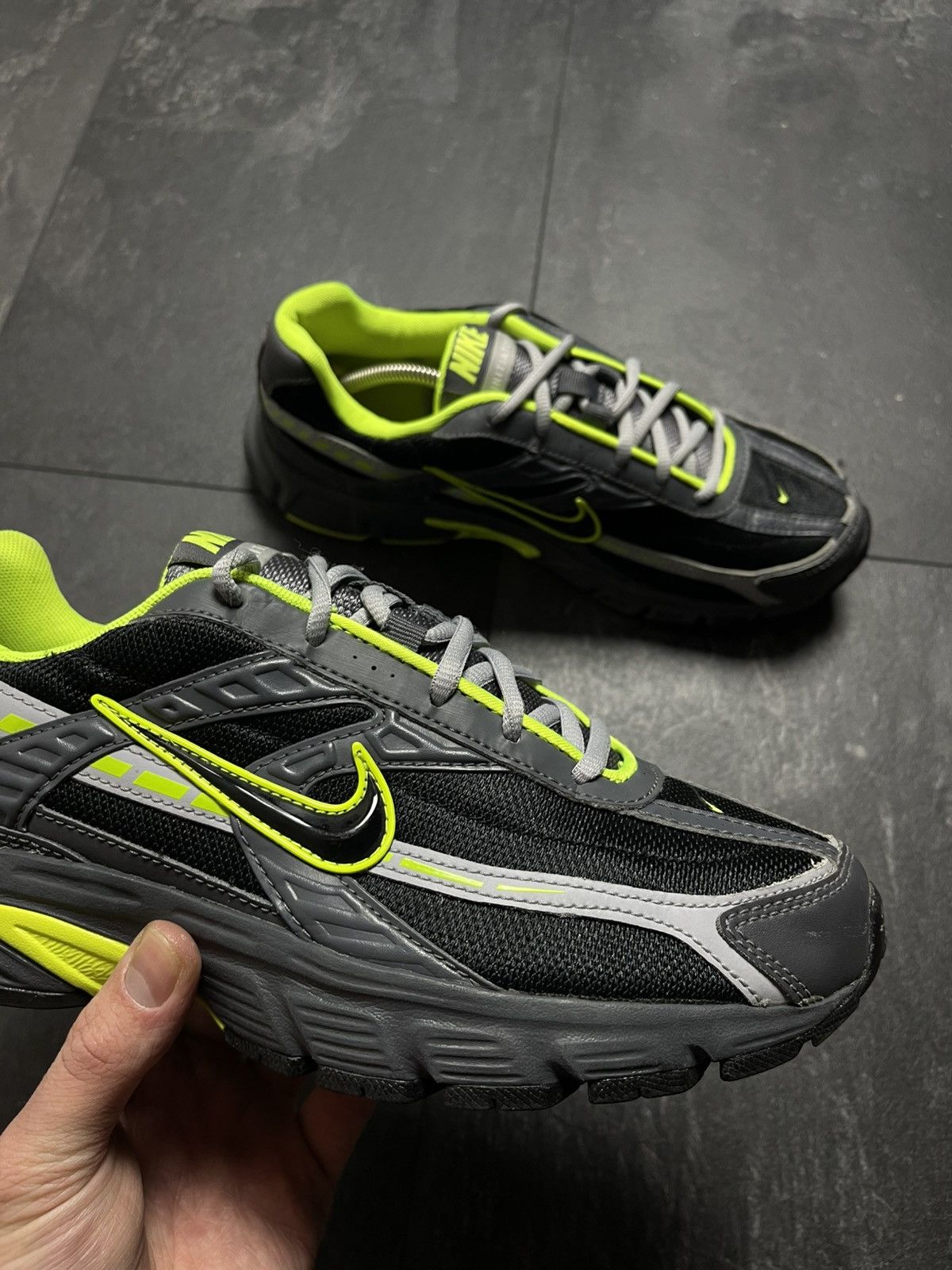 Nike Nike Initiator Black Dark Grey Volt Neon Green Size US 8.5 / EU 41-42 - 3 Thumbnail