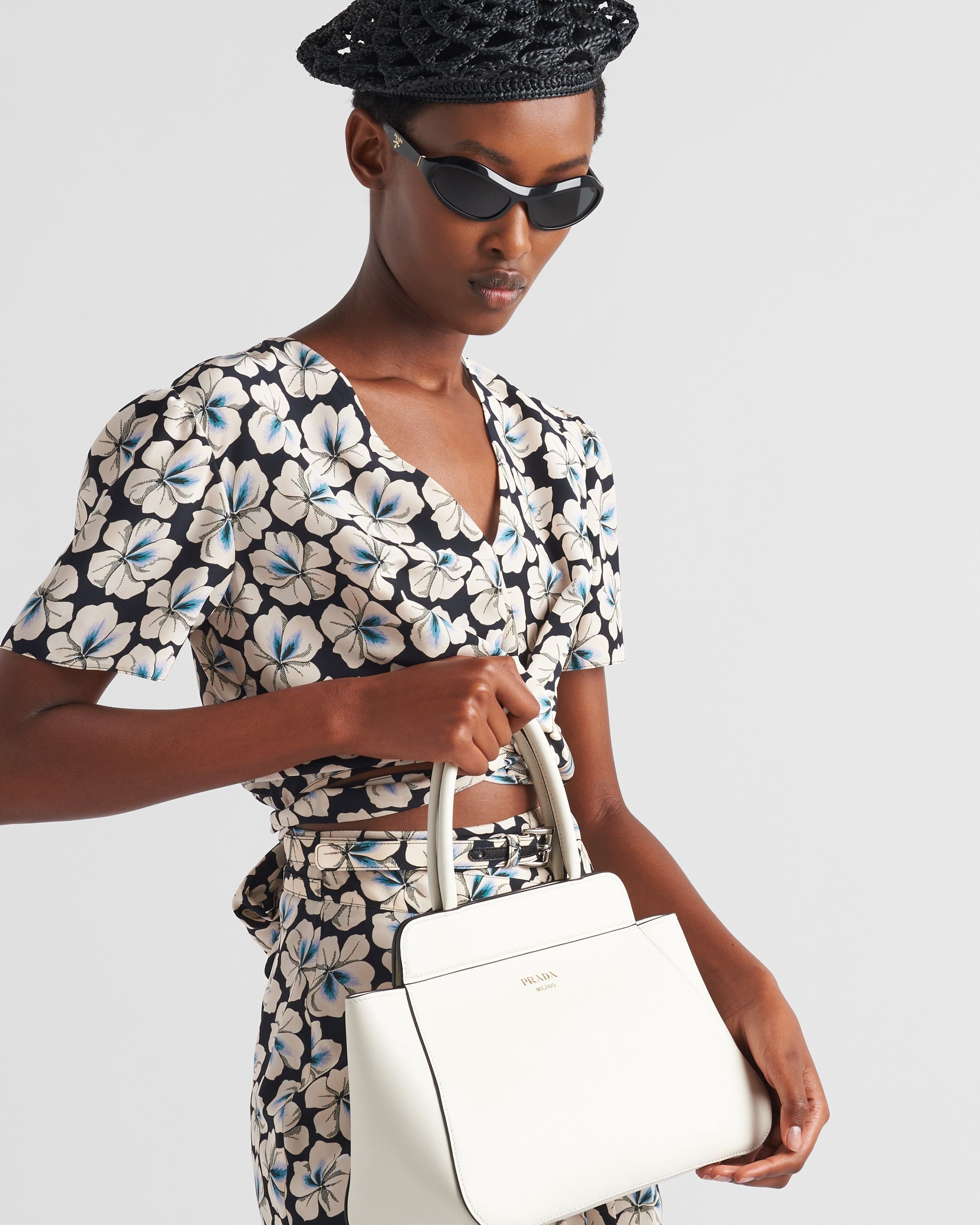 Prada o1la1rc1a0925 Size: OS / Medium Leather Tote Bag in White Size ONE SIZE - 2 Thumbnail