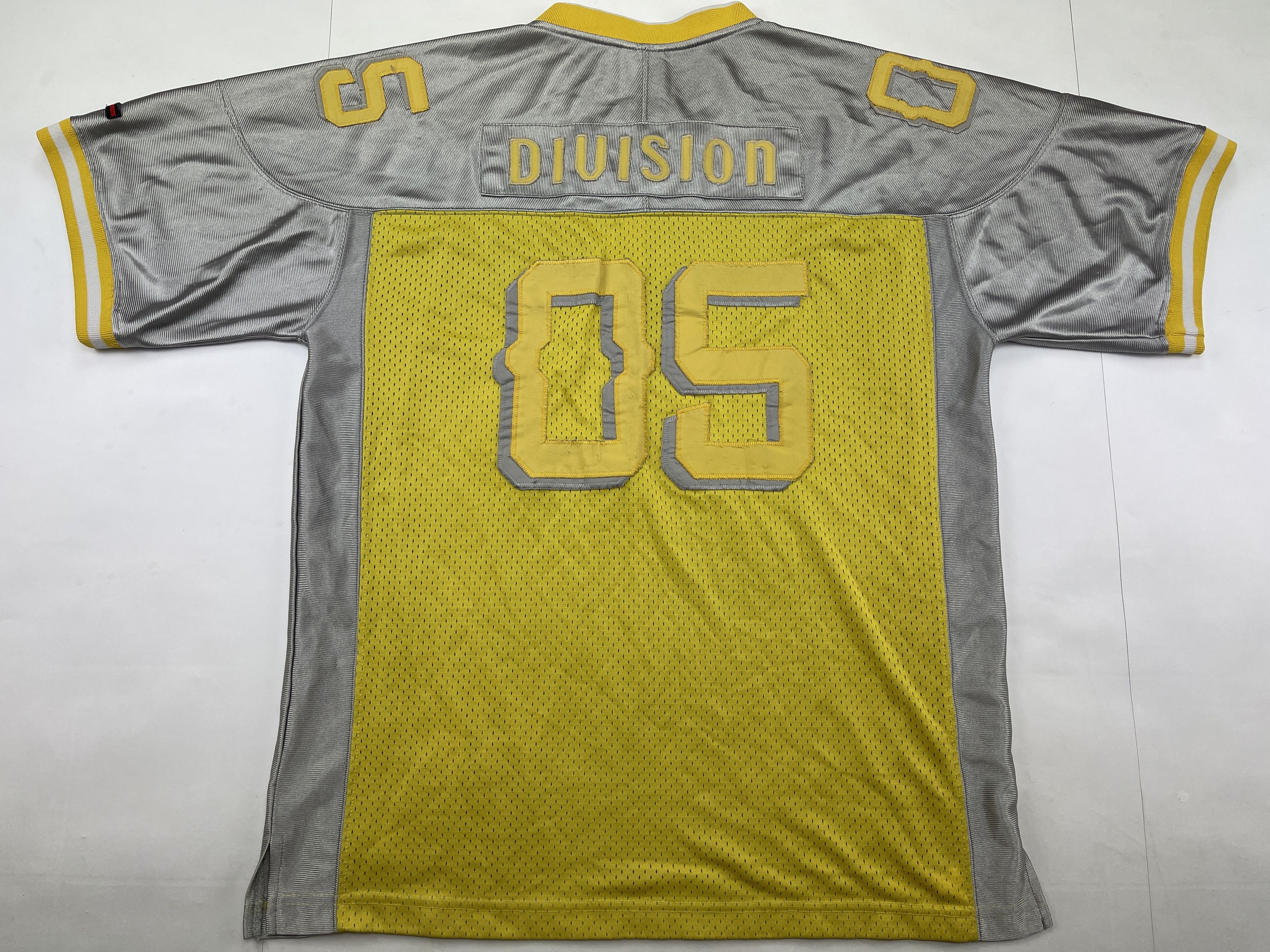 Fubu FUBU jersey, vintage hip hop t-shirt, 90s hip hop skater M Size US M / EU 48-50 / 2 - 1 Thumbnail