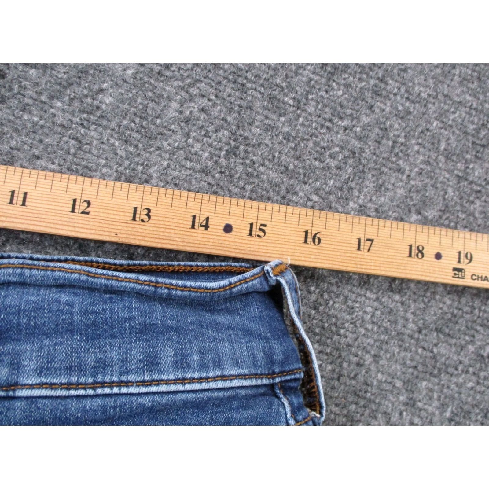 True Religion True Religion Jeans Mens 36 Blue Denim Rocco Relaxed Skinny Faded Casual Jeans Mens 36 Blue Denim Rocco Skinny Regular Stretch Size US 31 - 6 Thumbnail