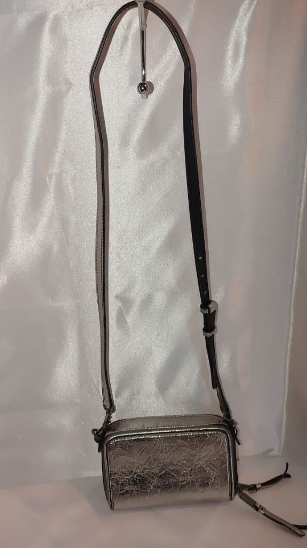 Calvin Klein Calvin Klein Marybelle Metallic Silver Crossbody Size ONE SIZE - 6 Thumbnail