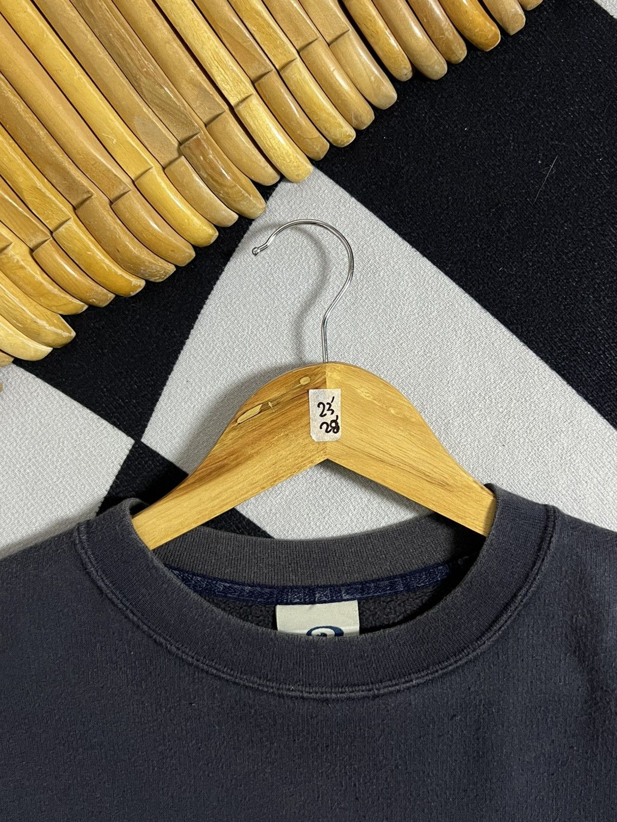 Other VINTAGE 90’s Y2K DRAGON DESIGN PIKO BACKHIT SWEATSHIRT Size US L / EU 52-54 / 3 - 9 Thumbnail