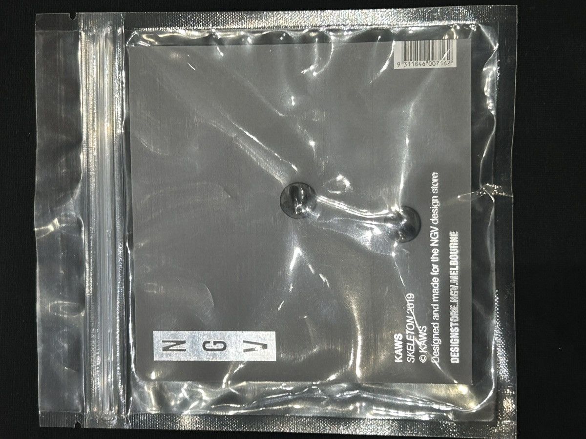 Kaws Kaws skeleton yellow pin Size ONE SIZE - 2 Thumbnail