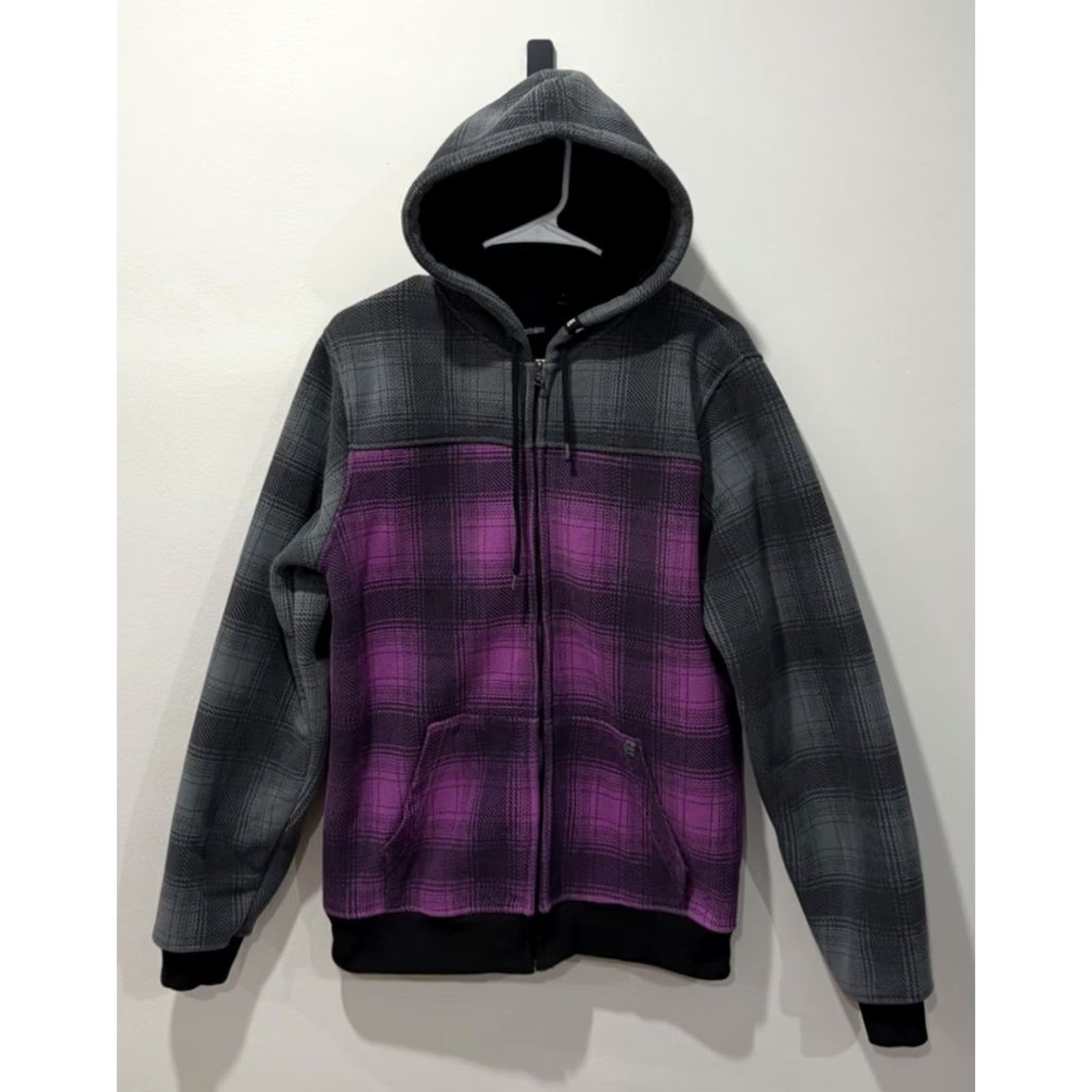 Etnies VINTAGE Etnies Hoodie Shirt? Size US S / EU 44-46 / 1 - 2 Thumbnail