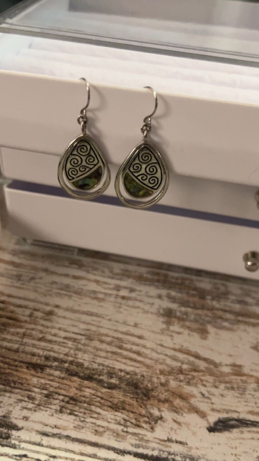 Other Women's Unbranded Teardrop Earrings One Size Silver Green Size ONE SIZE - 2 Thumbnail