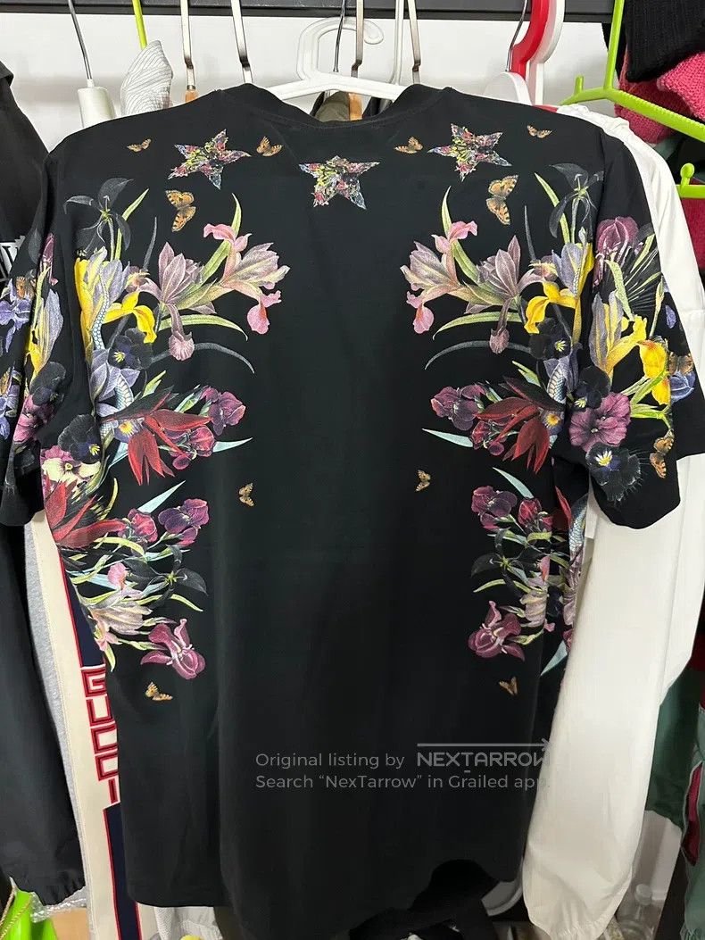 Givenchy Givenchy Short Sleeve Size US XS / EU 42 / 0 - 2 Thumbnail