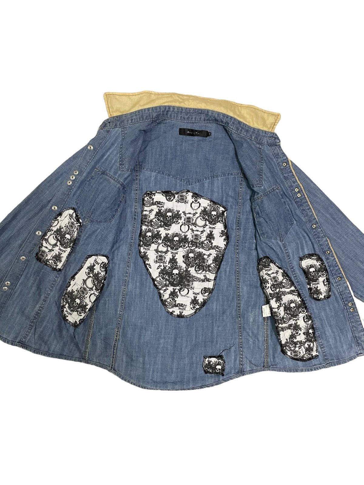 Japanese Brand Japanese Brand Skull Patches Ripped Denim Western Shirt Size S / US 4 / IT 40 - 7 Thumbnail
