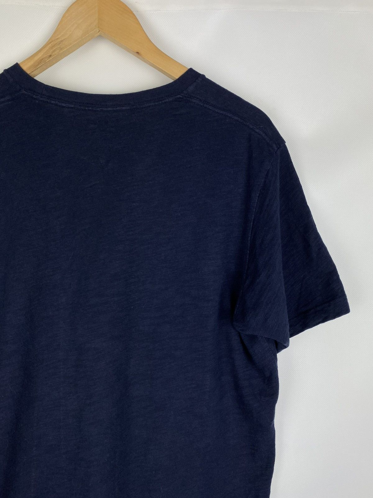 Uniqlo Uniqlo Hokusai Blue Japanese Art men’s t shirt size L Size US L / EU 52-54 / 3 - 16 Thumbnail