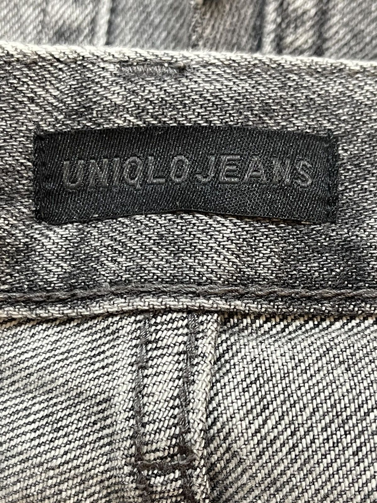 Uniqlo Vintage Japanese Uniqlo Faded Wash Style Baggy Jeans Size US 32 / EU 48 - 9 Thumbnail