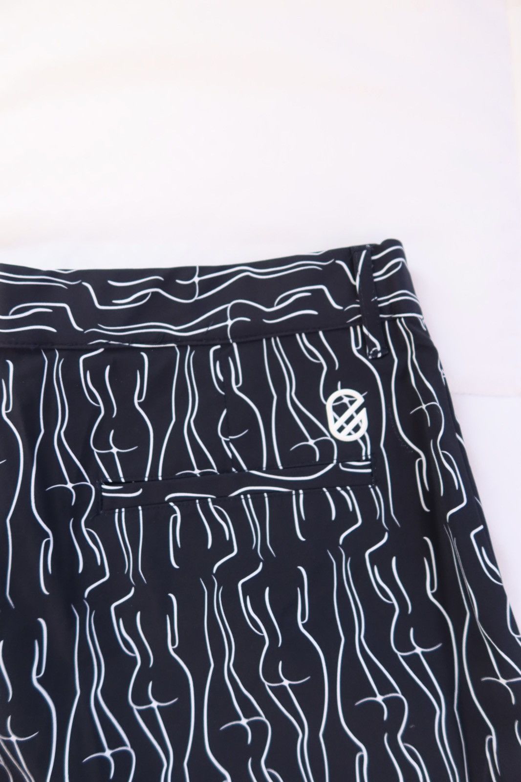 Other Extracurricular Chauncey Short Eve Print Size US 32 / EU 48 - 6 Thumbnail