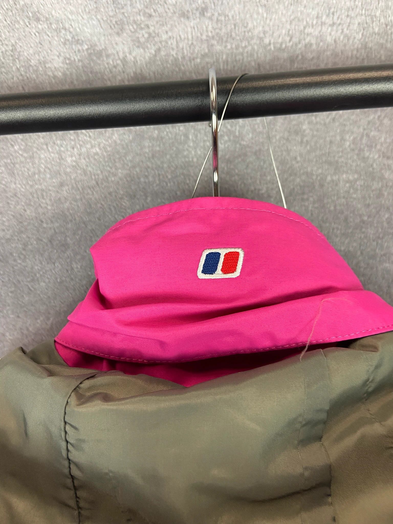 Berghaus Berghaus Pink AQA2 Waterproof Jacket S Size S / US 4 / IT 40 - 5 Thumbnail