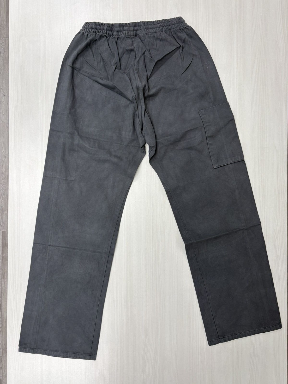 Balenciaga × Gap × Kanye West Yeezy Gap Sateen Cargo Pants Dark Grey Size US 30 / EU 46 - 2 Thumbnail