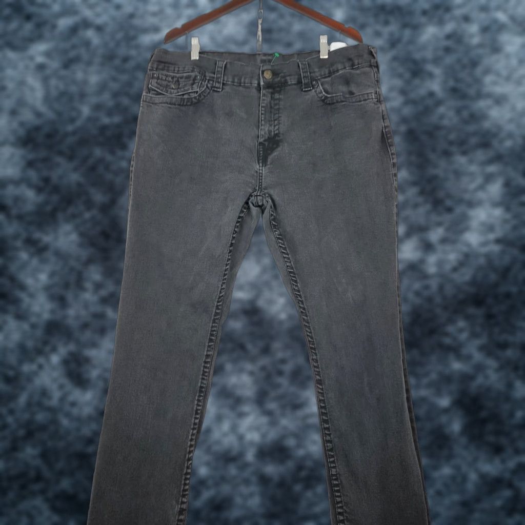 True Religion VINTAGE True Religion Ricky BLACK Jeans 42 Relaxed Straight Mens 5-Pocket Zipper Closure Black Logo USA 90s? Size US 42 / EU 58 - 1 Thumbnail