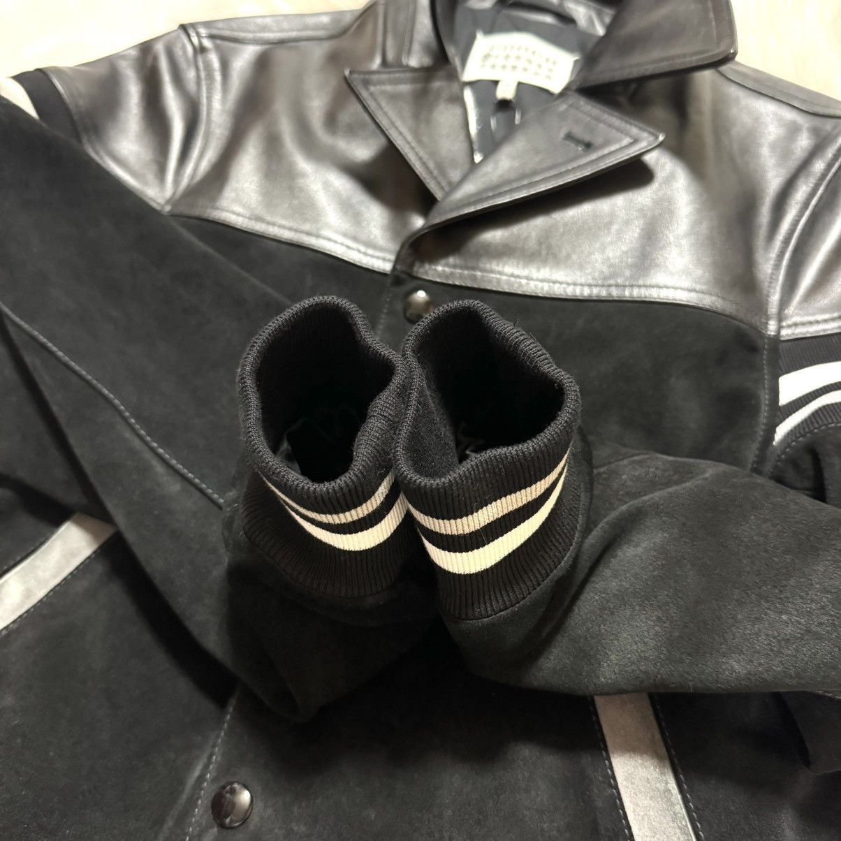 Maison Margiela brand new Maison Margiela No10 suede leather jacket Black Size US S / EU 44-46 / 1 - 12 Thumbnail