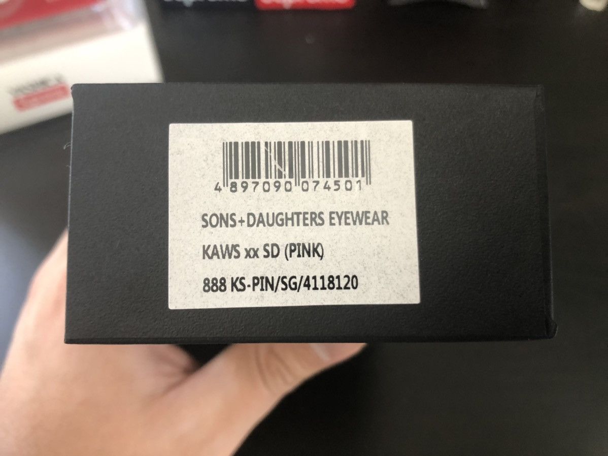 Kaws Kaws x SD Kid Sunglasses Pink Size ONE SIZE - 7 Thumbnail