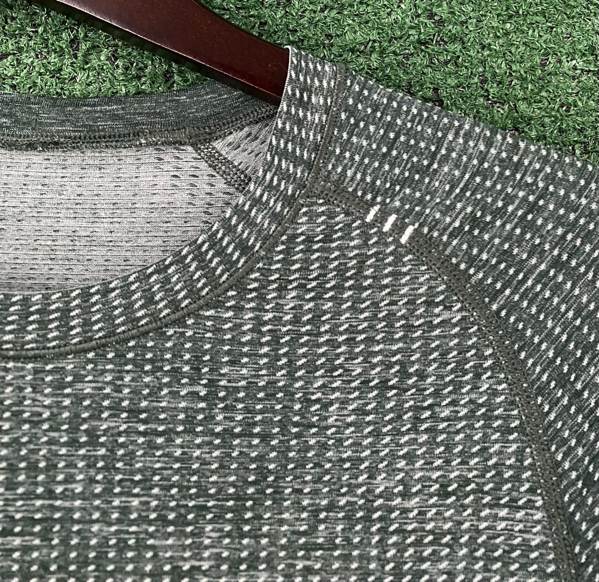 Lululemon Lululemon Metal Vent Tech 2.5 Green Short Sleeve Shirt XS Size US XS / EU 42 / 0 - 3 Thumbnail