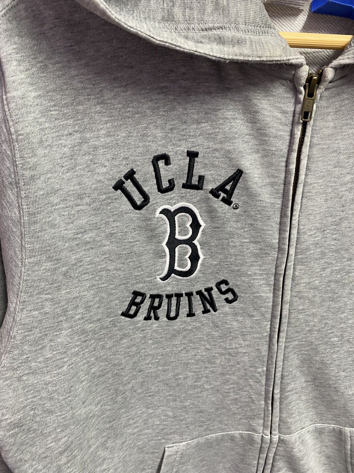 Champion gray Champion UCLA Bruins full-zip hooded sweatshirt. Size US XL / EU 56 / 4 - 4 Thumbnail