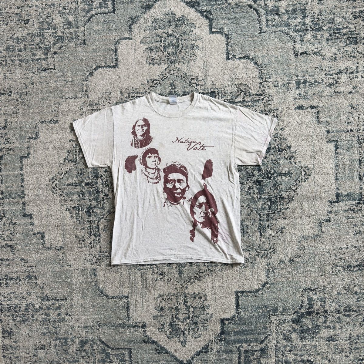 Vintage Vintage Navajo 90s Tee Size US XS / EU 42 / 0 - 1 Thumbnail