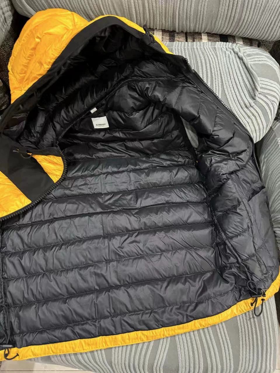 Burberry Burberry Down Vest S Authentic Size US S / EU 44-46 / 1 - 2 Thumbnail