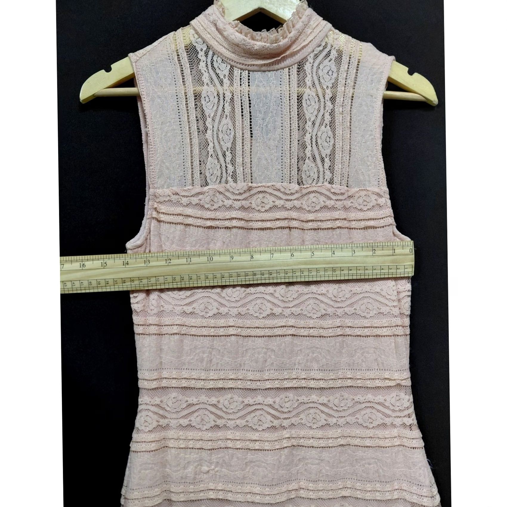 Bebe bebe Lace High Neck Dress Beige Solid Sleeveless Short Women S Dress Black, Beige, White? (Oops) Size 28" / US 6 / IT 42 - 5 Thumbnail