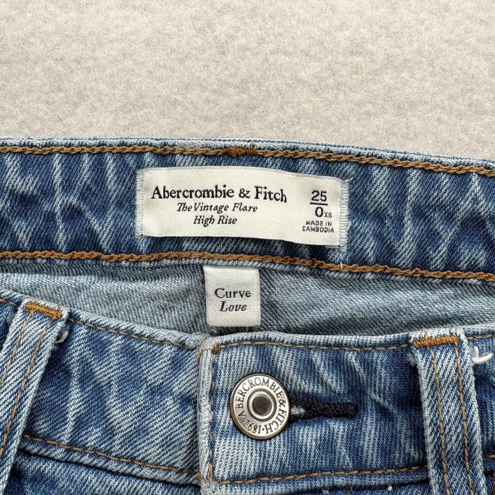 Abercrombie & Fitch Abercrombie & Fitch Vintage Flare Jeans Womens 25P XS Blue High Rise Curve Love Denim Jeans Size 42" / US 20 - 4 Thumbnail