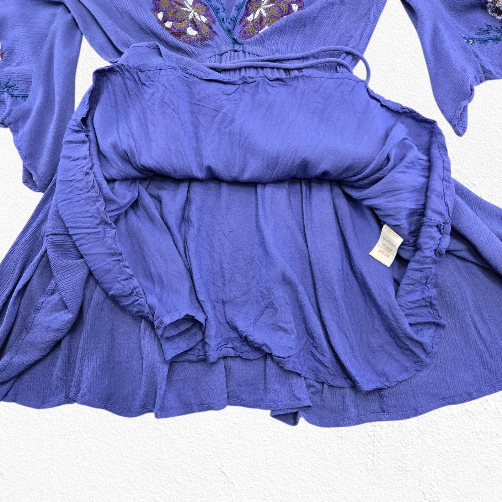 Free People Periwinkle Blue Embroidered Boho Mini Dress Size Small Size S / US 4 / IT 40 - 6 Thumbnail