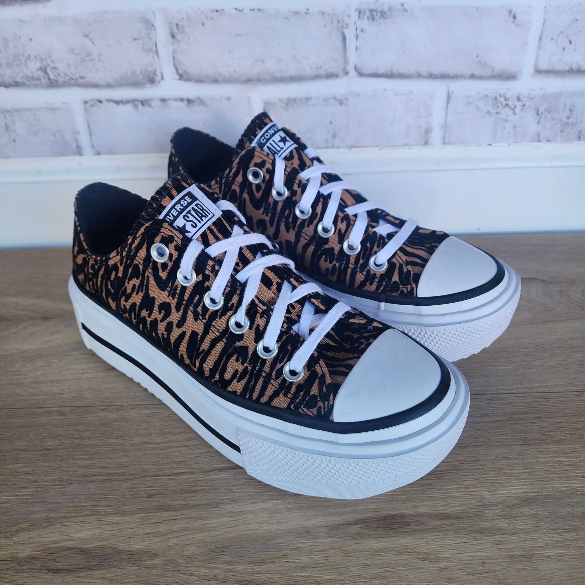 Converse Converse Chuck Taylor Lift Double Stack Low 7.5 Men Shoes Sn Size US 7.5 / EU 40-41 - 2 Thumbnail