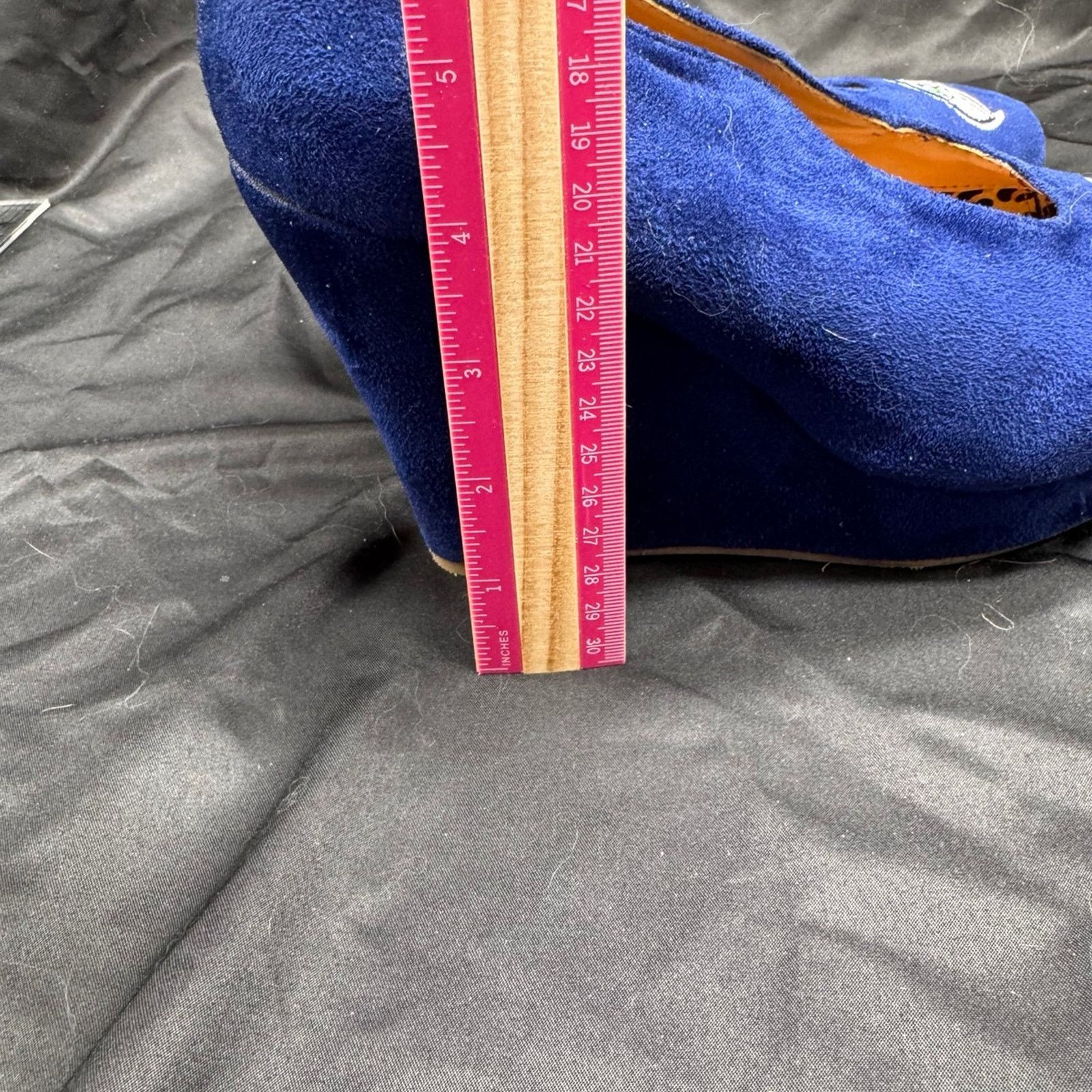 NBDN Nobrandedon Woman’s Seattle Seahawks wedge shoes Size US 8 / IT 38 - 4 Thumbnail