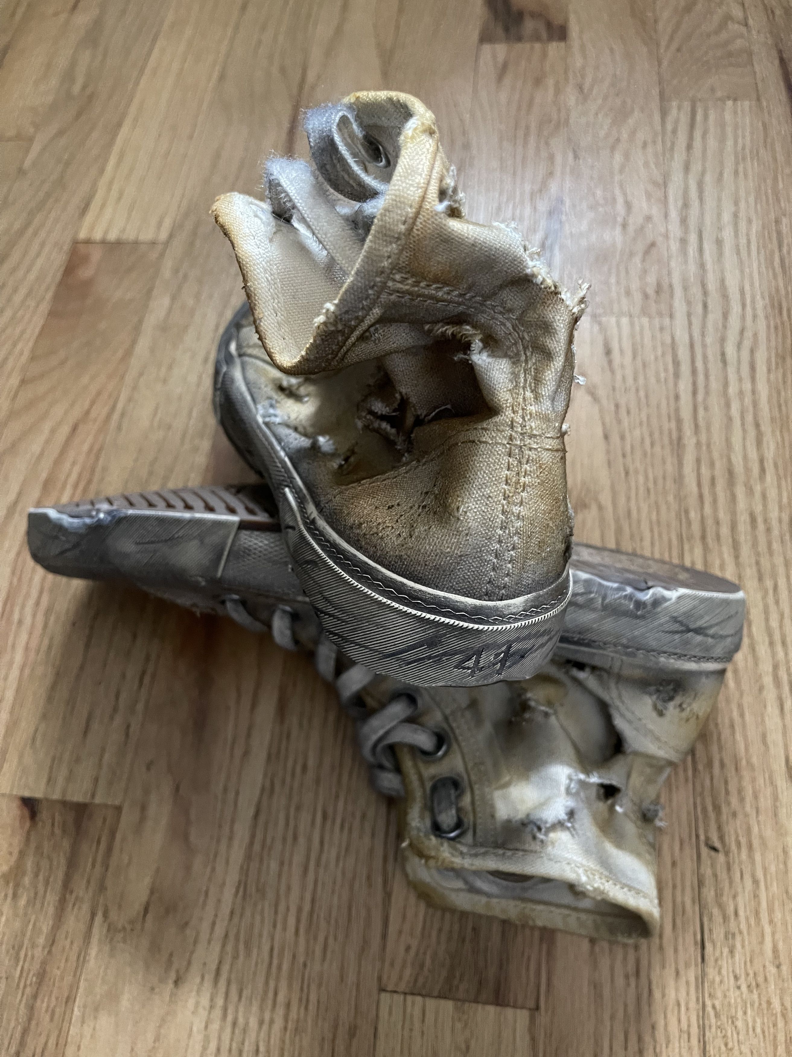 Balenciaga New Destroyed Paris Sneakers (41) Fits 41-42 US 8-9 Size US 8 / EU 41 - 7 Thumbnail