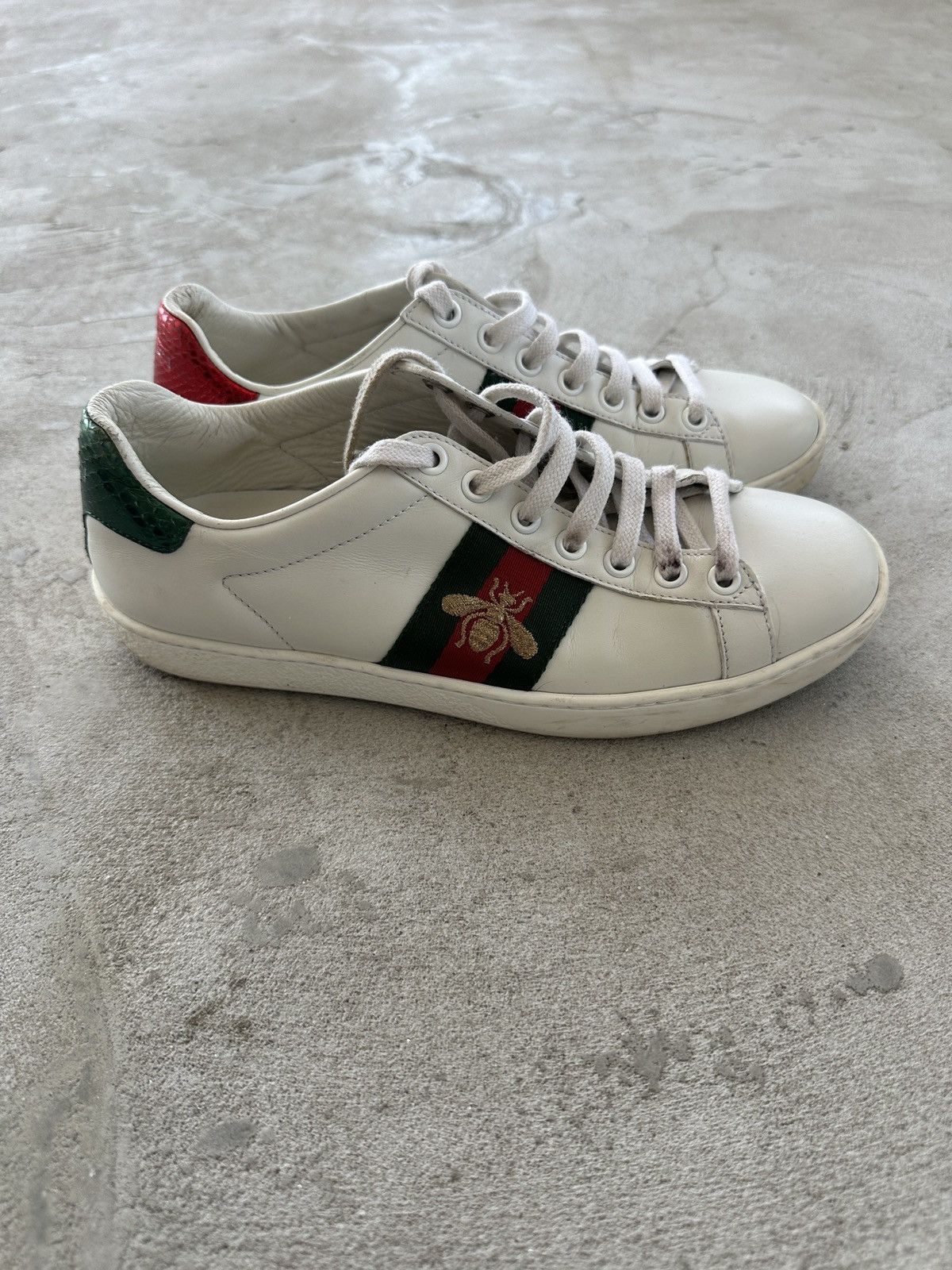 Gucci Gucci Ace Sneaker Bee White Leather Womens Sneakers EU34 Size US 4.5 / IT 34.5 - 3 Thumbnail