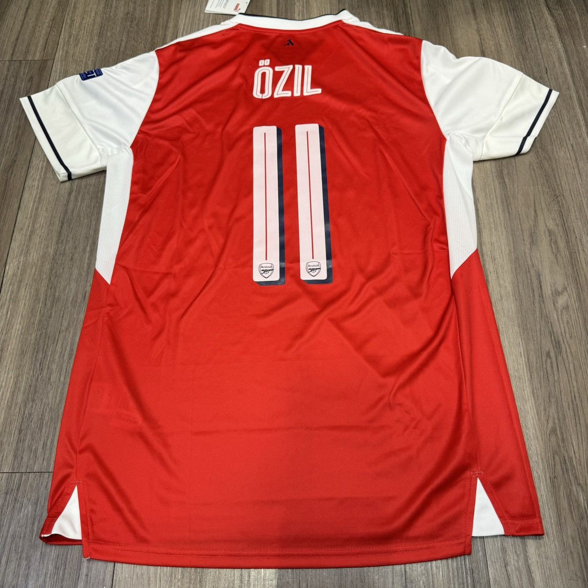 Puma Arsenal 16/17 home shirt #11 ozil (bnwt) Size US M / EU 48-50 / 2 - 2 Thumbnail