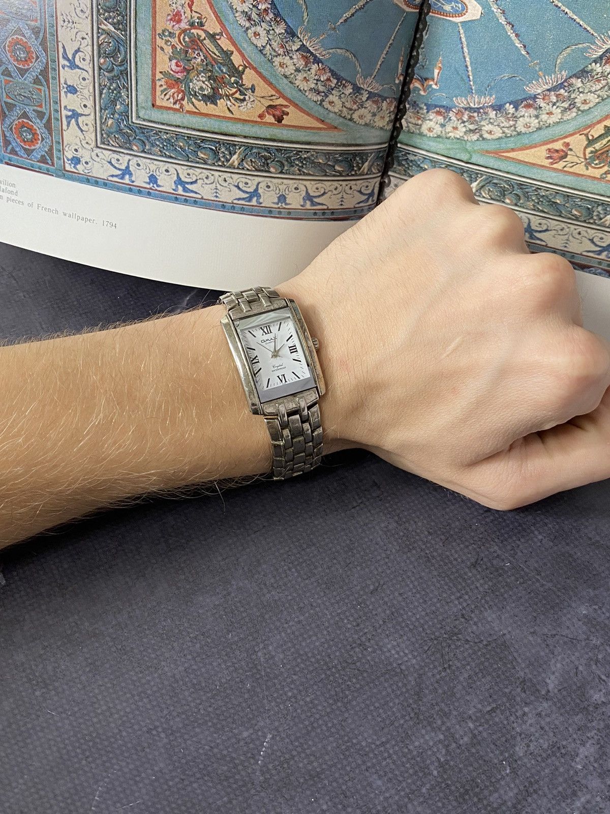 Japanese Brand OMAX Quartz Vintage Rectangular Watch Size ONE SIZE - 16 Thumbnail