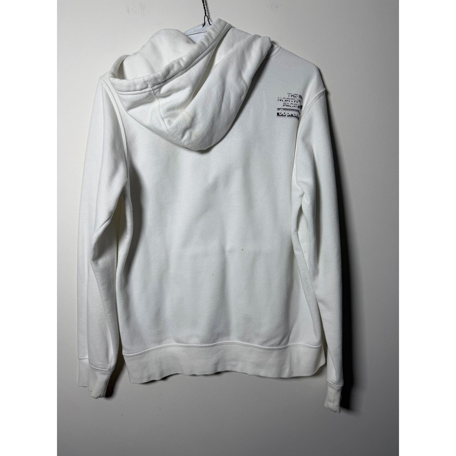Supreme supreme x the north face metallic logo hoodie Size US S / EU 44-46 / 1 - 6 Thumbnail
