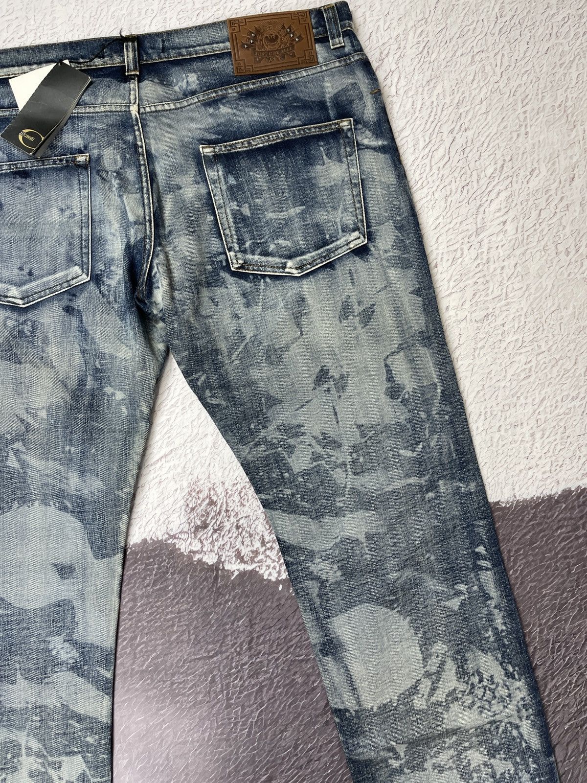 Just Cavalli BNWT Mens Just Cavalli Designers Straight Jeans size 42 56 Size US 40 / EU 56 - 19 Thumbnail
