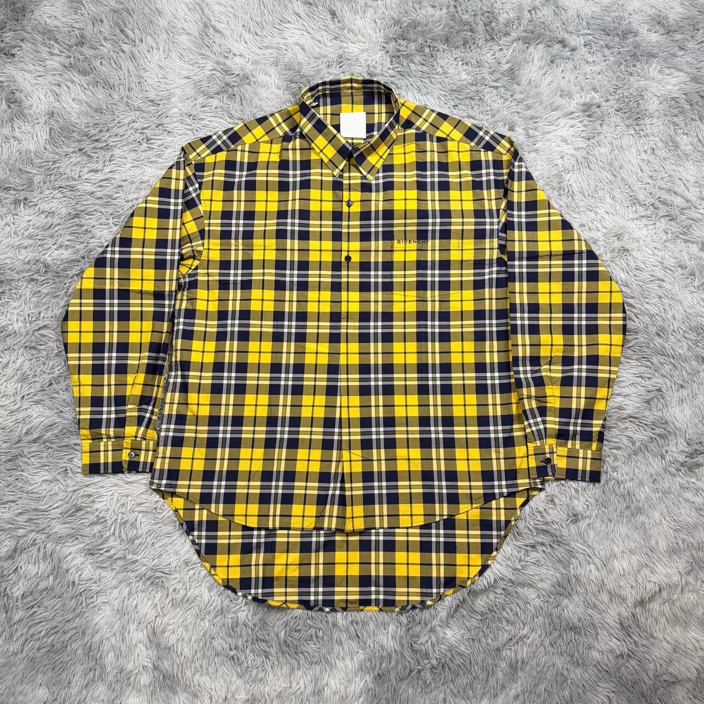 Givenchy Givenchy Yellow Shirt Casual Short Sleeve Size US S / EU 44-46 / 1 - 1 Thumbnail