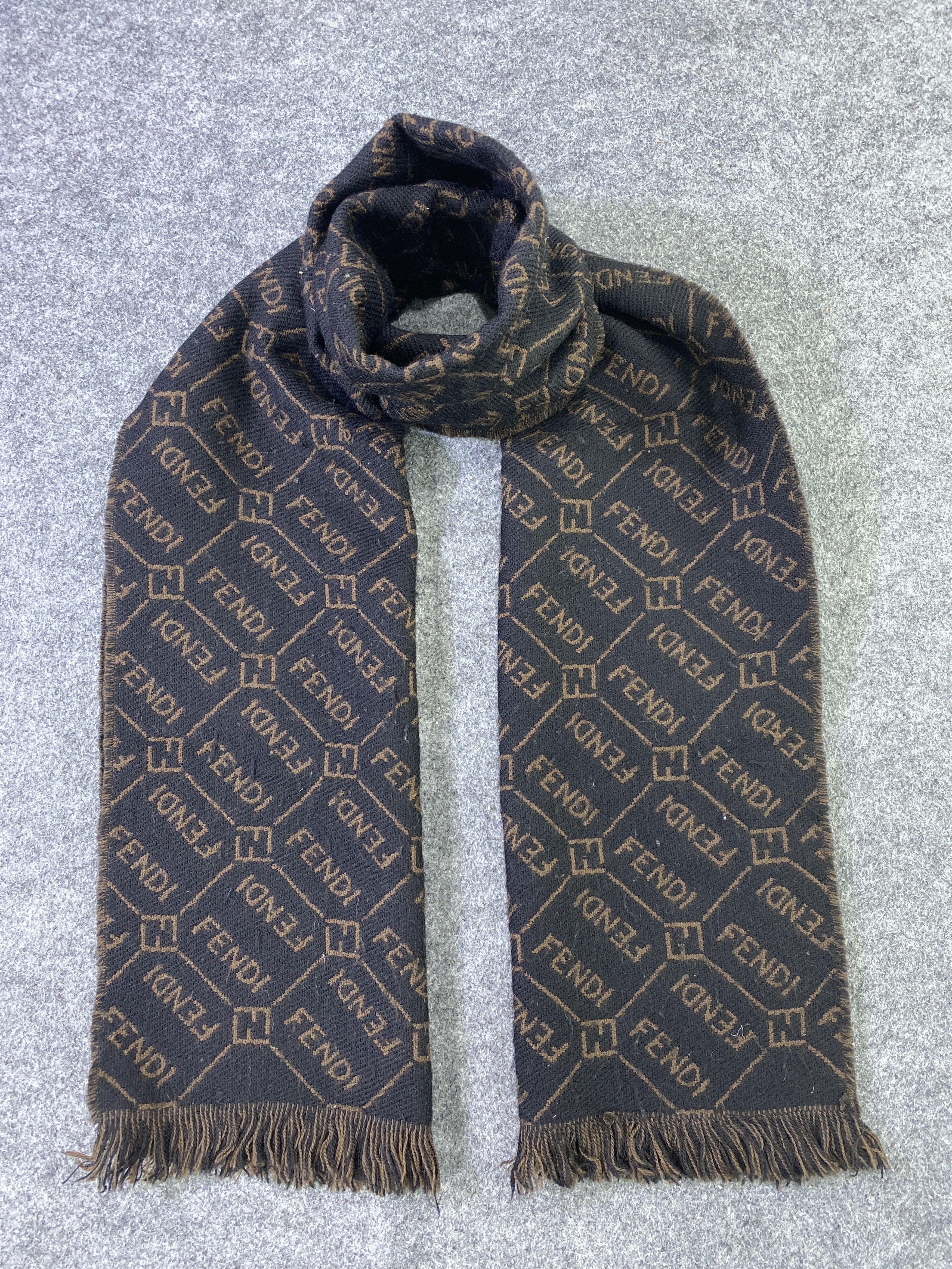 Designer Fendi Missing Tag Scarf / Muffler / Neckwear - T683 Size ONE SIZE - 1 Thumbnail