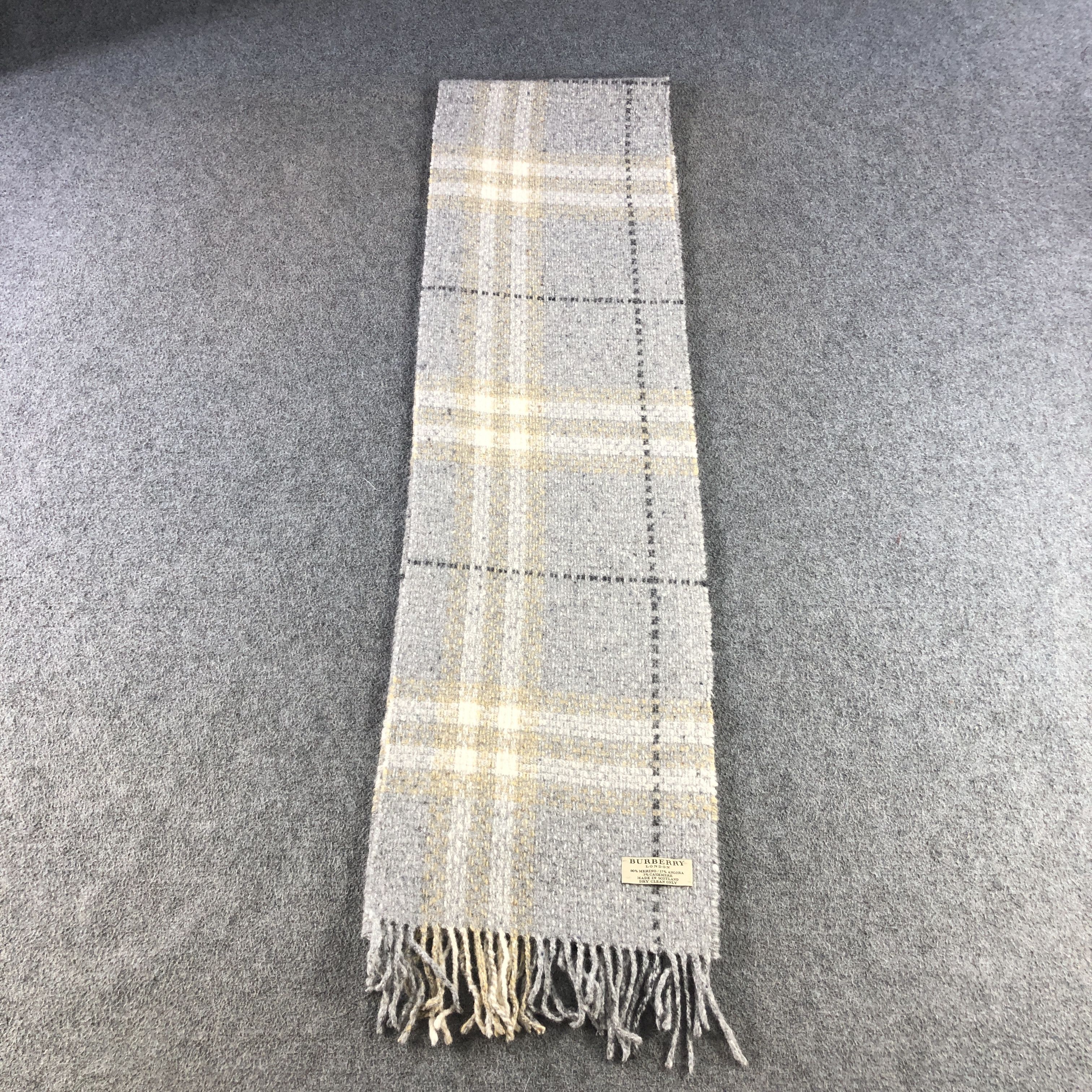 Burberry Burberry Nova Check Wool/Angora Long Scarf Muffler V2848 Size ONE SIZE - 2 Thumbnail