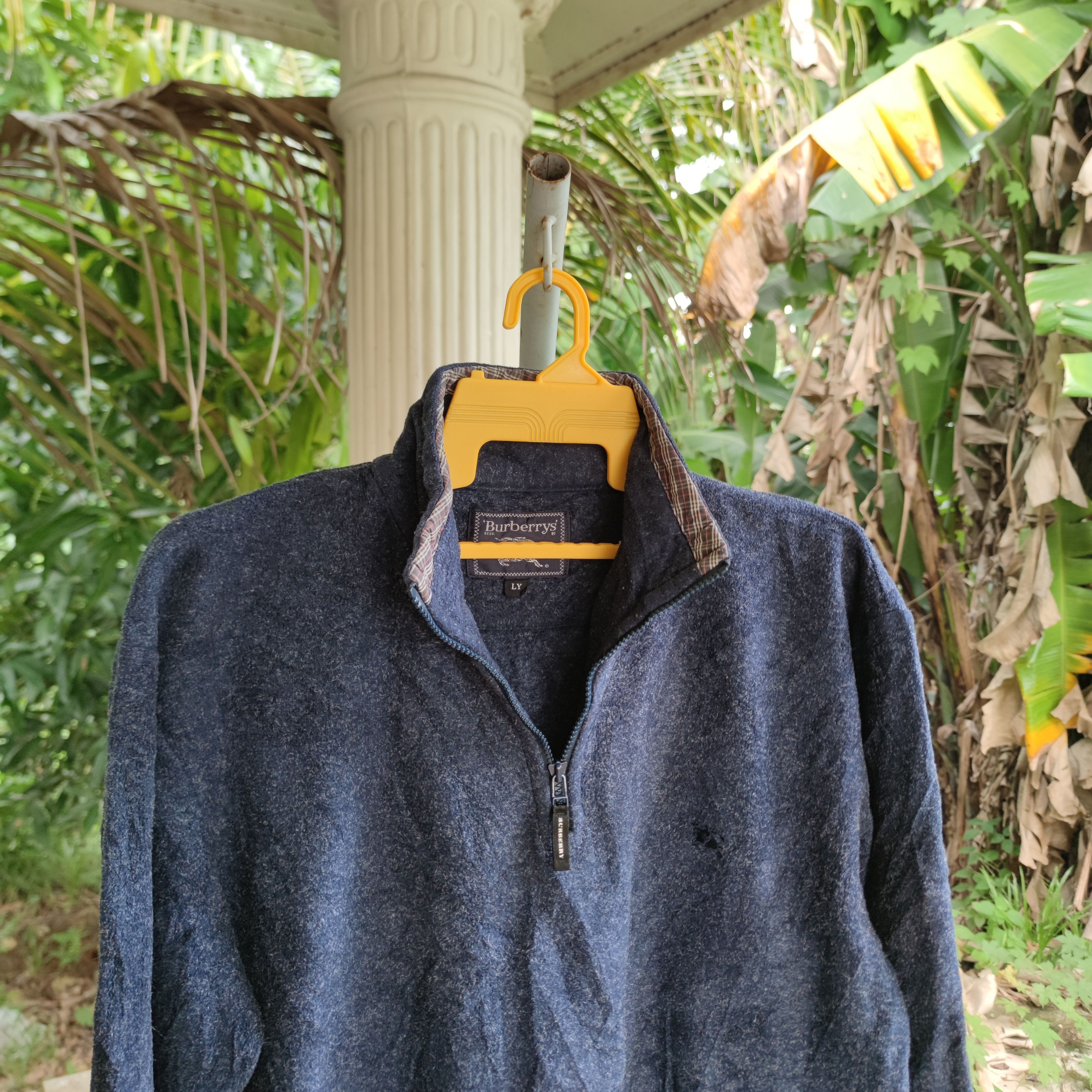 Burberry × Vintage VINTAGE BURBERRYS HALF ZIPPER FLEECE JUMPER Size US L / EU 52-54 / 3 - 10 Thumbnail
