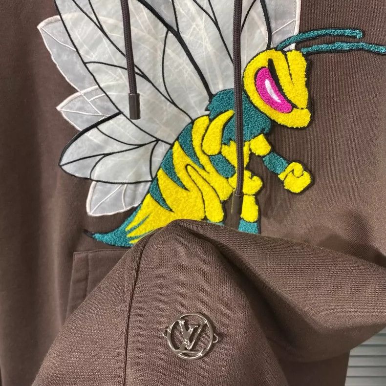 Louis Vuitton Louis Vuitton Bee patch embroidery hoodie 2504-Nextarrow Size US L / EU 52-54 / 3 - 7 Thumbnail